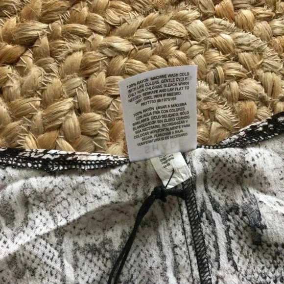 Shade & Shore Cover up Beach Blouse Animal Print Tie front 5 - Picture 4 of 4